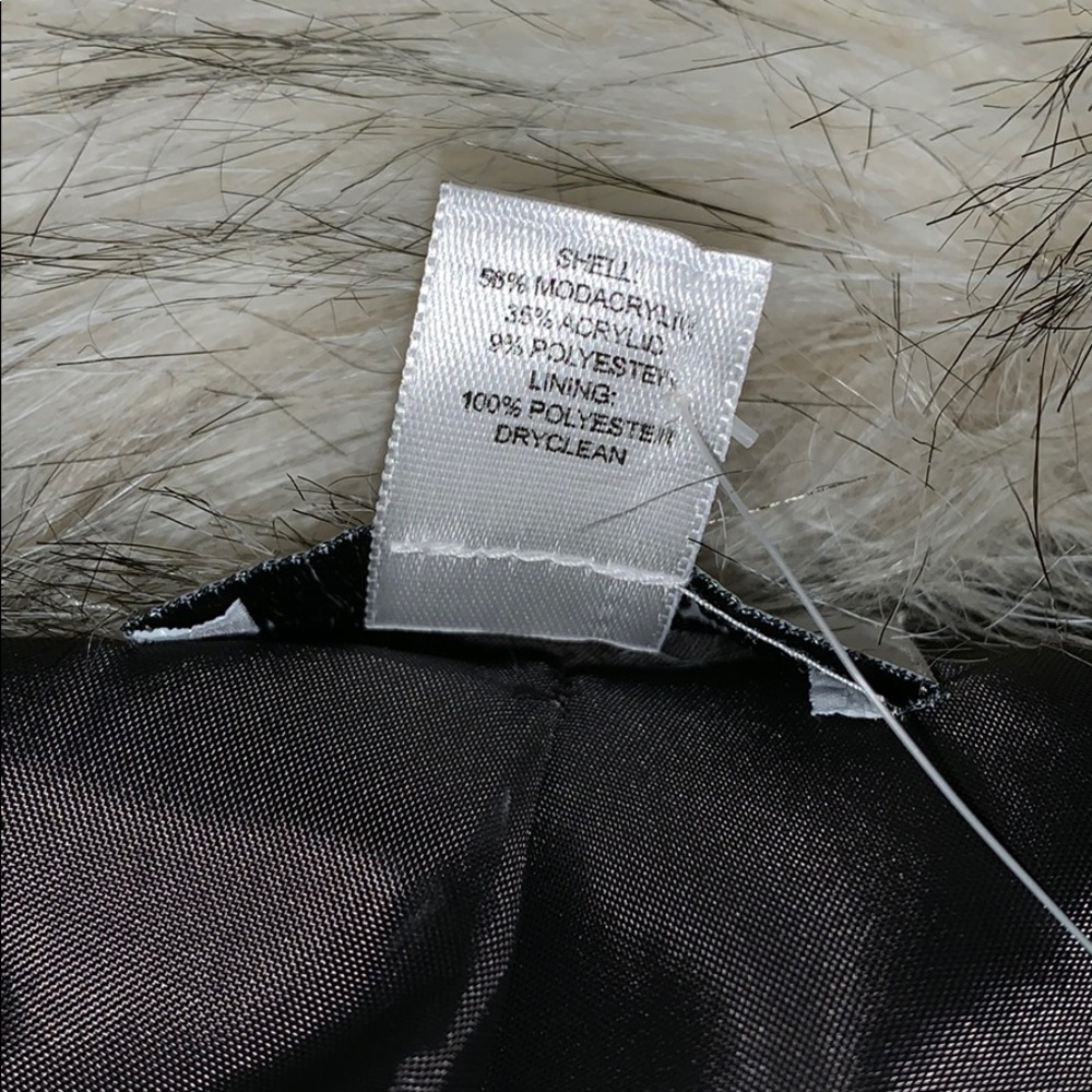 NWT! Ann Taylor Loft Faux Fur Vest! - Picture 6 of 6